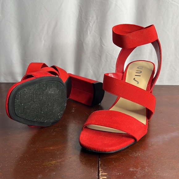 7.5 red open toe heels - Picture 2 of 3